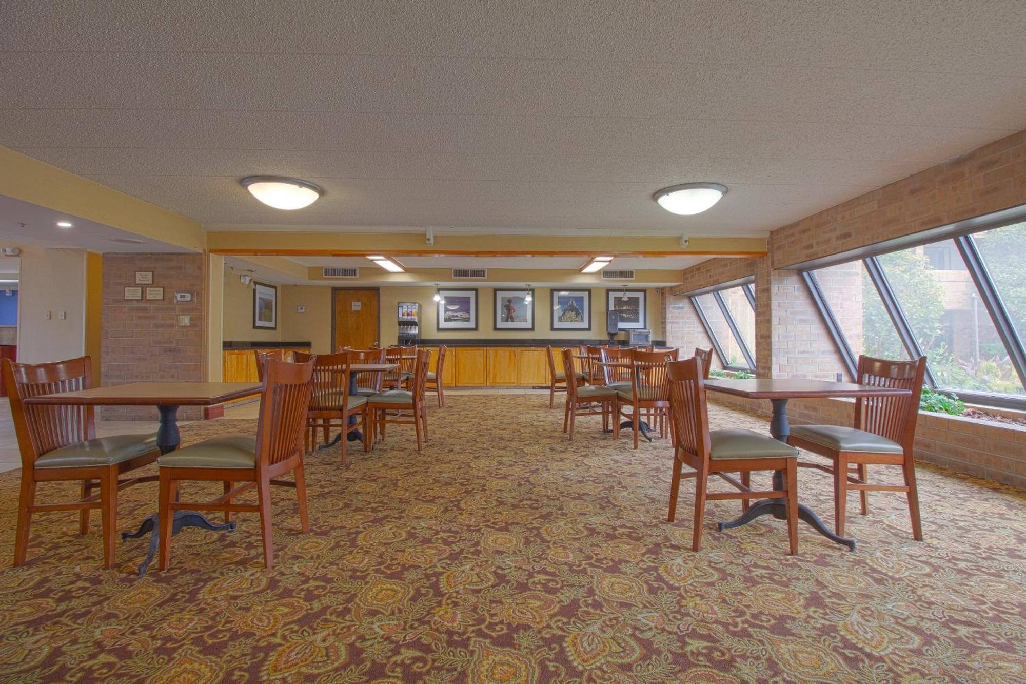 Tulsa Square Hotel Central, I-44 By Oyo Zewnętrze zdjęcie